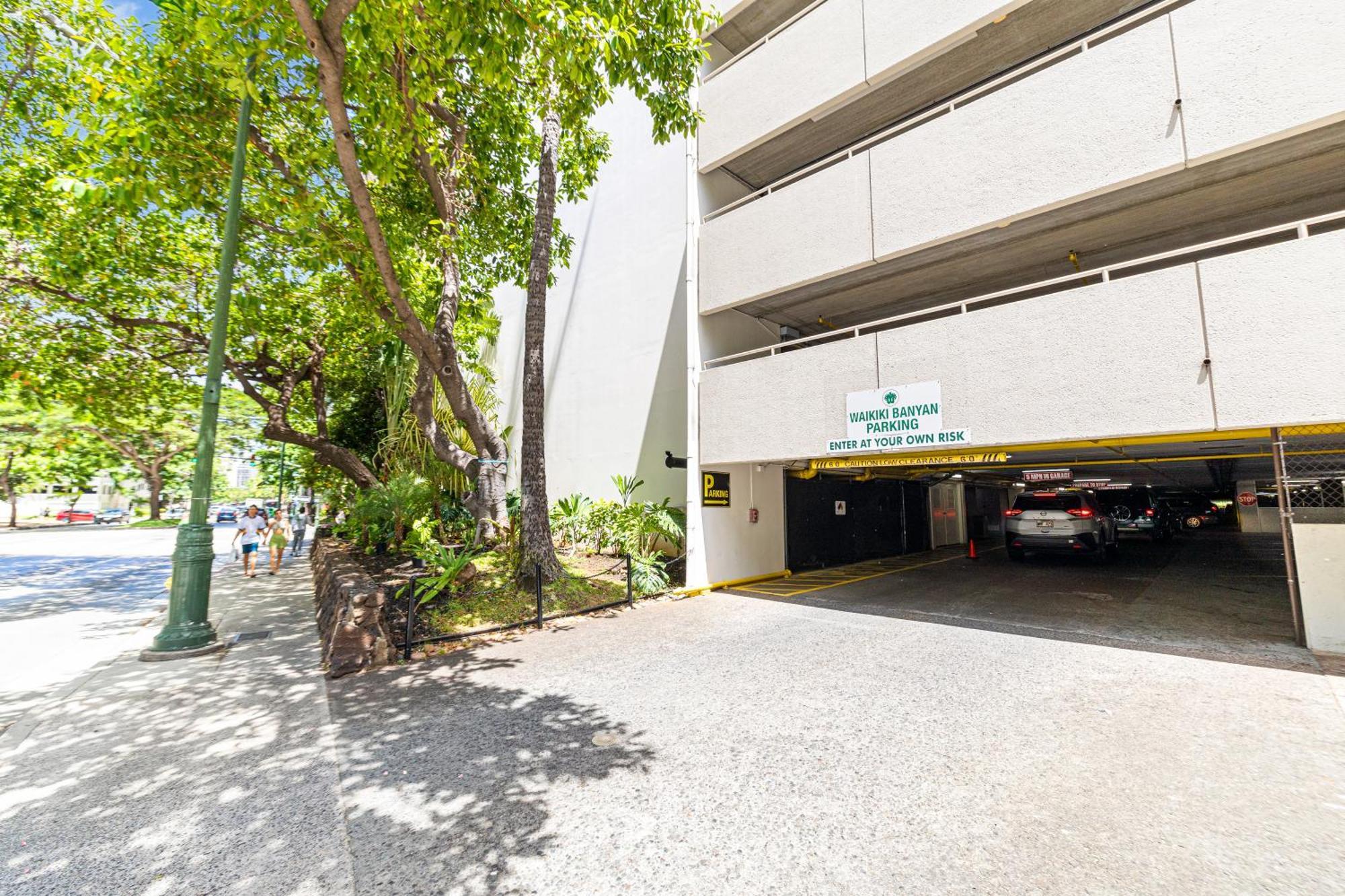 Appartement Charming 1br: Waikiki Banyan, Ocean View + Parking *