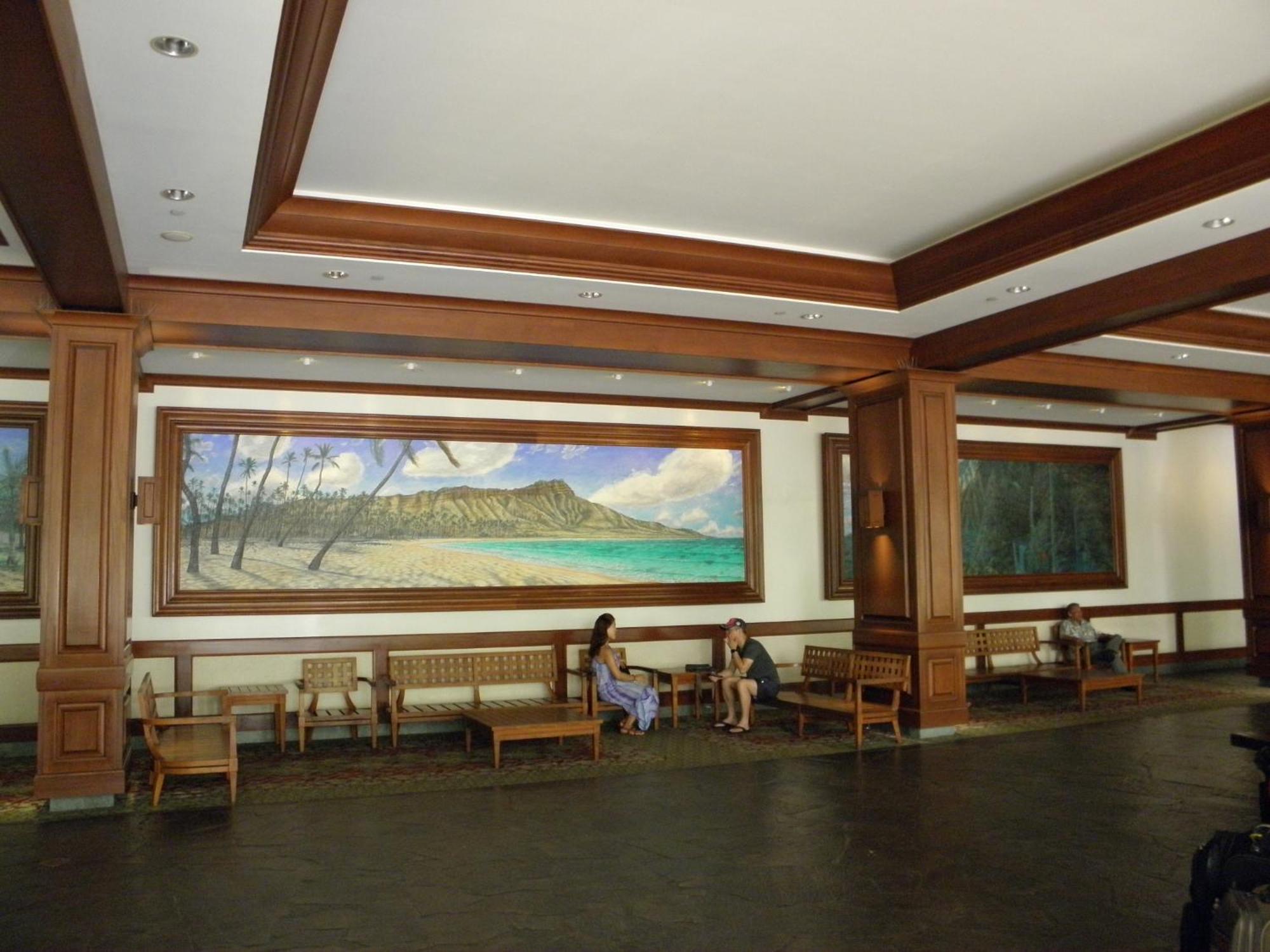 Charming 1br: Waikiki Banyan, Ocean View + Parking Appartement