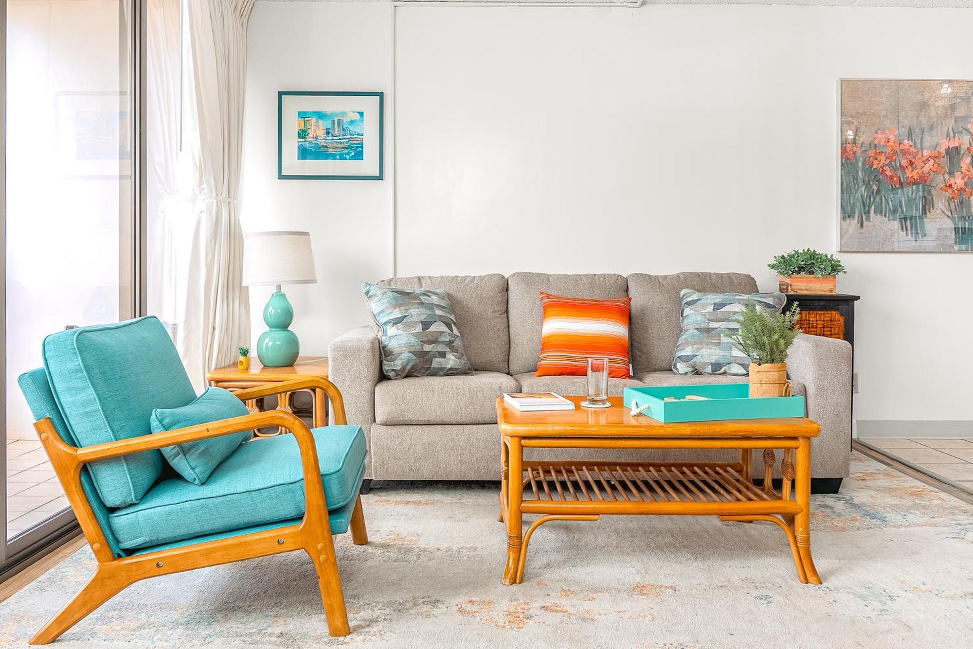 Charming 1br: Waikiki Banyan, Ocean View + Parking *