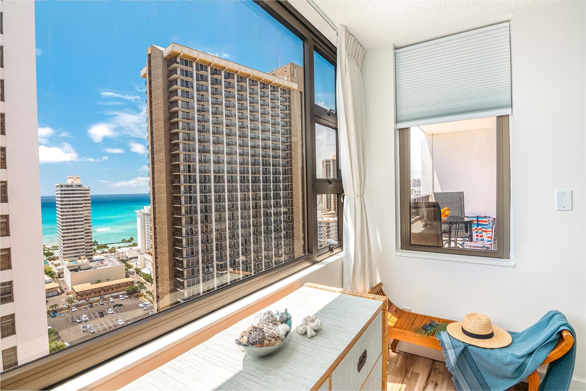 Appartement Charming 1br: Waikiki Banyan, Ocean View + Parking *