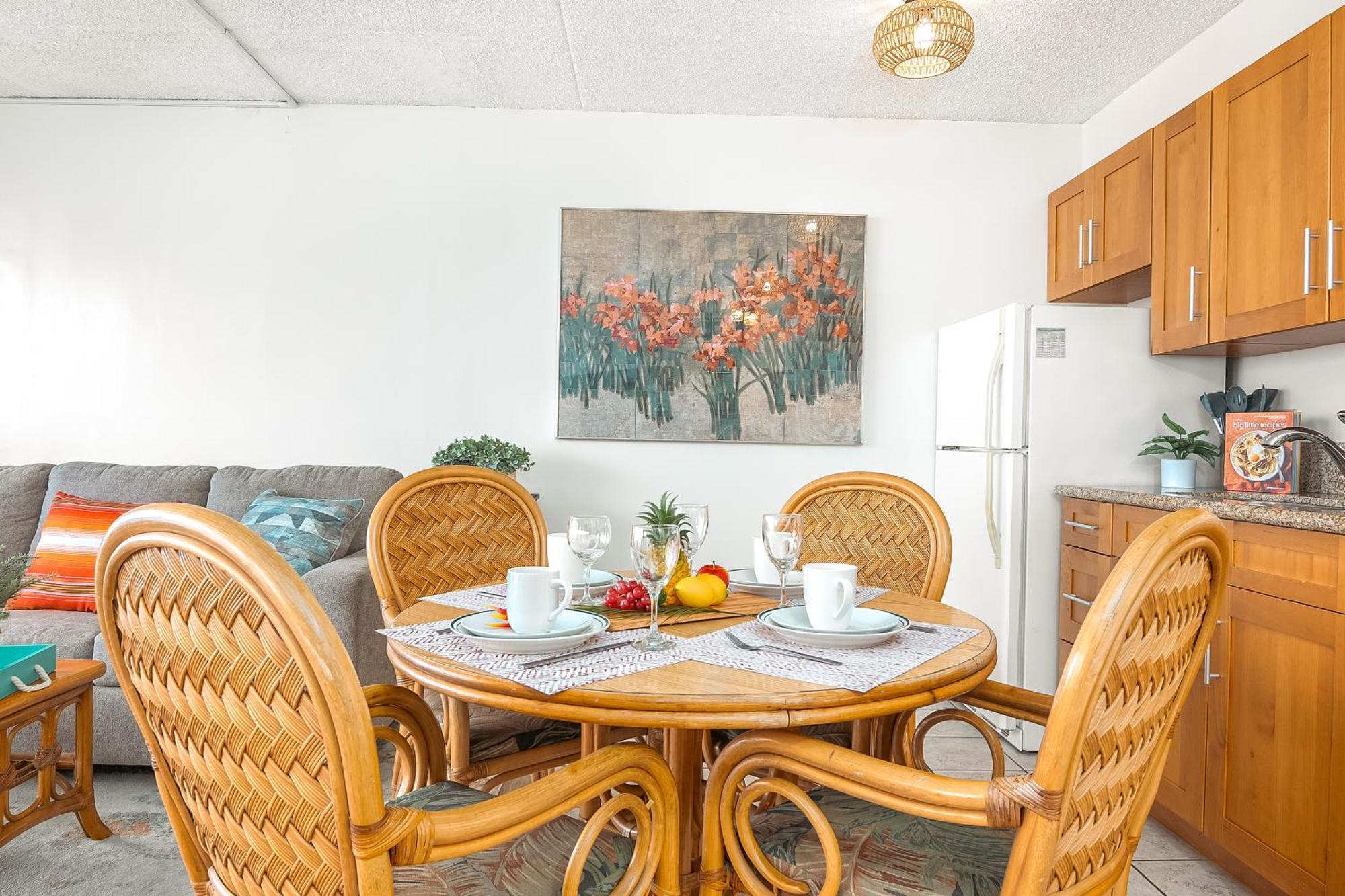 Charming 1br: Waikiki Banyan, Ocean View + Parking Honolulu